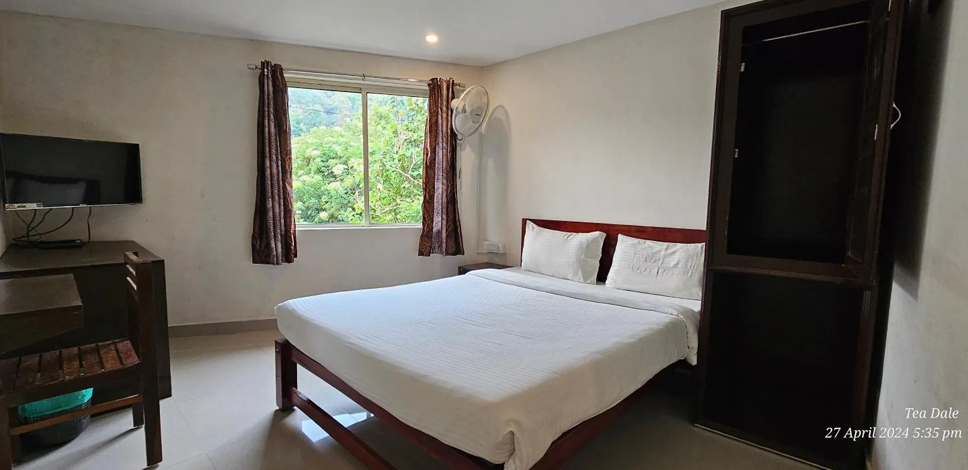 Tea Dale - All Rooms With Tea Estate View Munnar